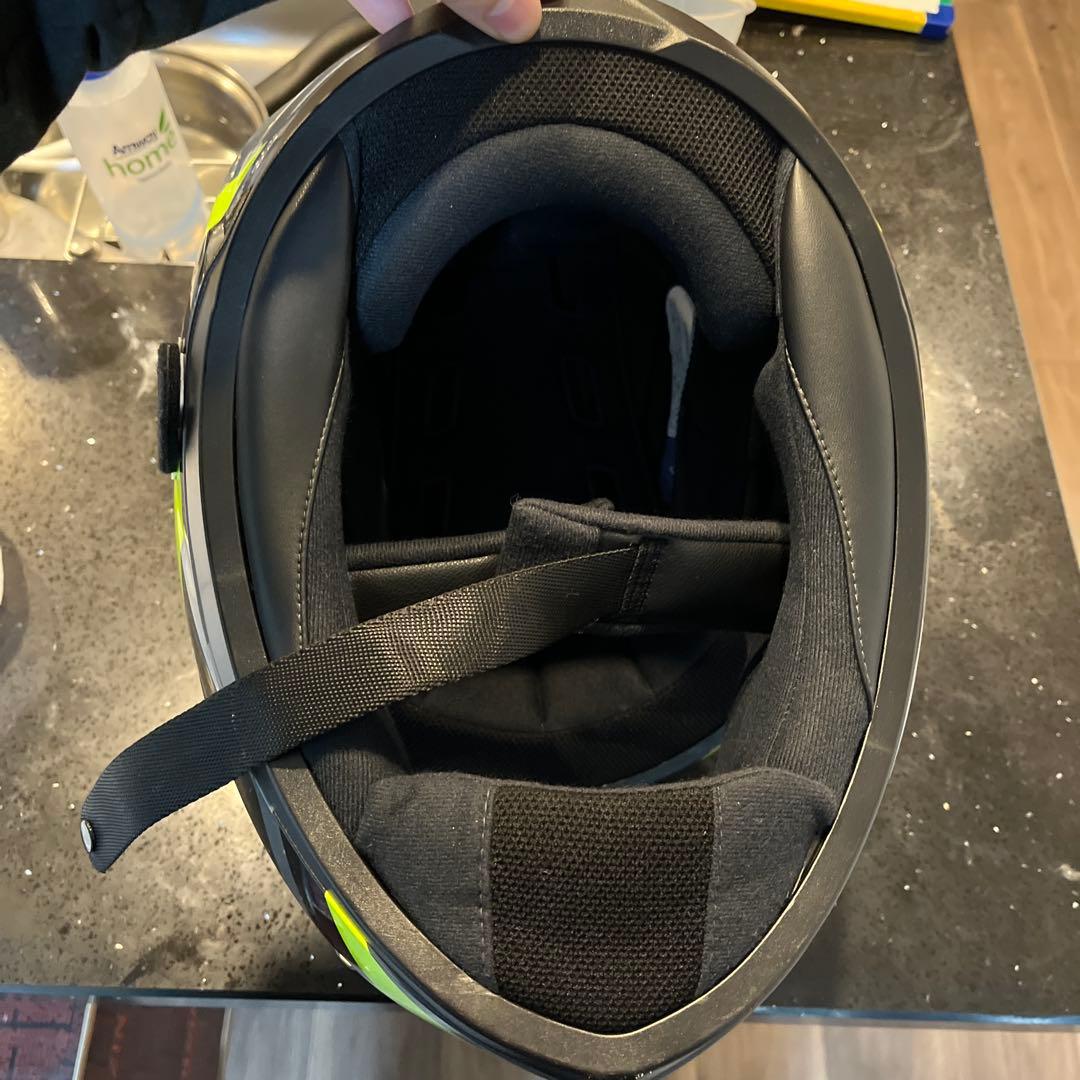 【HJC C10】フルフェイスヘルメット（XL）ほぼ新品　チークパッド2種類