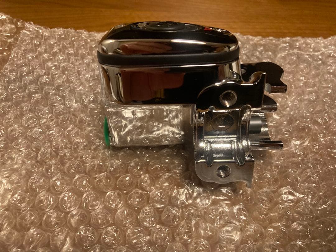 ハーレー新品未使用クロームブレーキマスター&クラッチホルダーキット