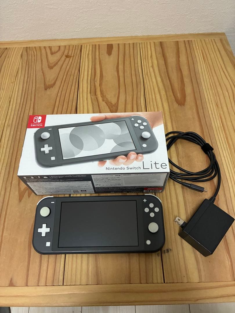 Nintendo Switch Lite 2023年製