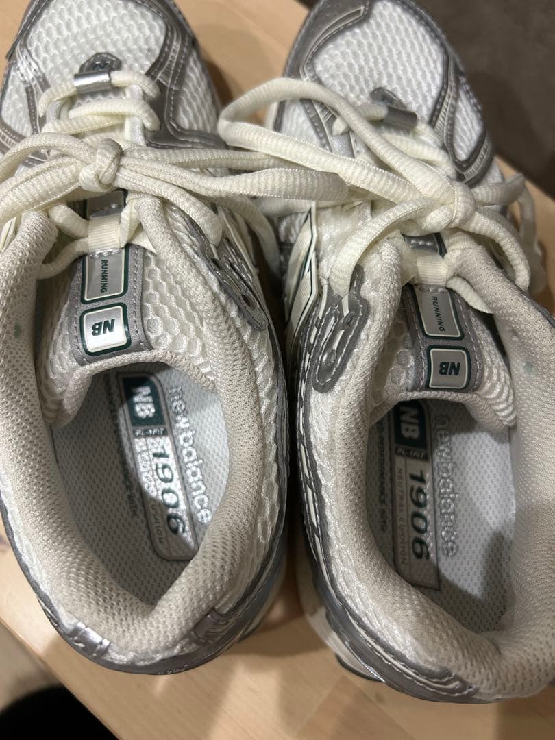 【極美品】New Balance M1906REE 24cm