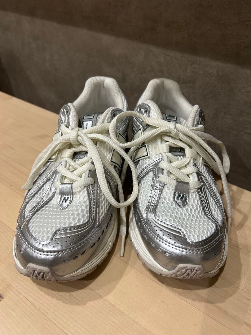 【極美品】New Balance M1906REE 24cm