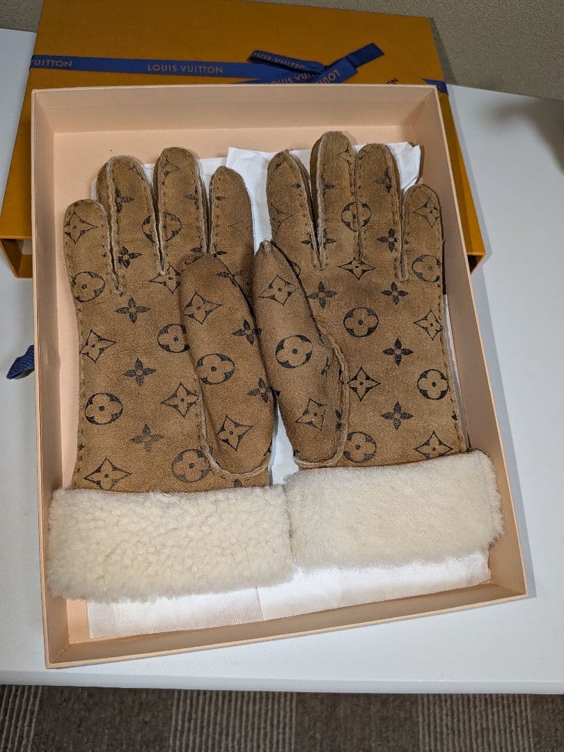 Louis Vuitton モノグラム　シープスキン手袋 Mサイズ(22センチ)