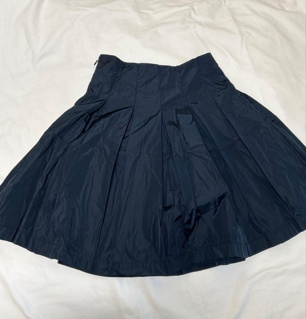 プラダ　フレアスカート　38サイズ