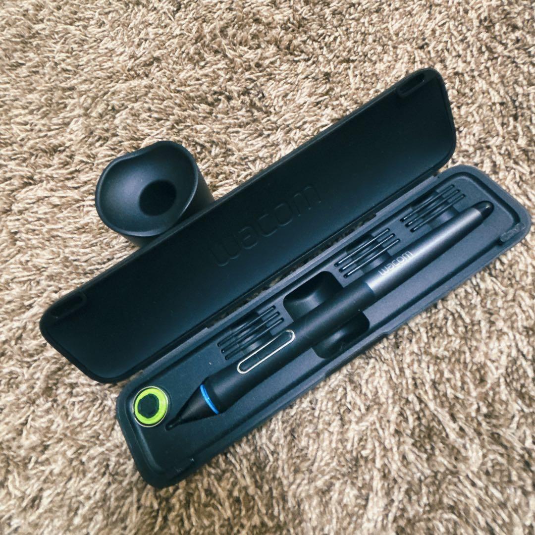 液タブwacom CINTIQ 13HD