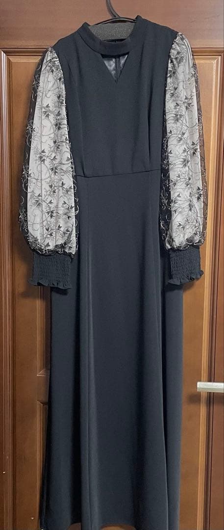 【ANDRESD】 スリーブエンブロイダリードレス