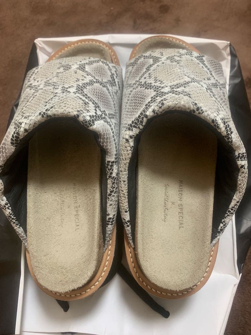 MAISON SPECIAL サンダル