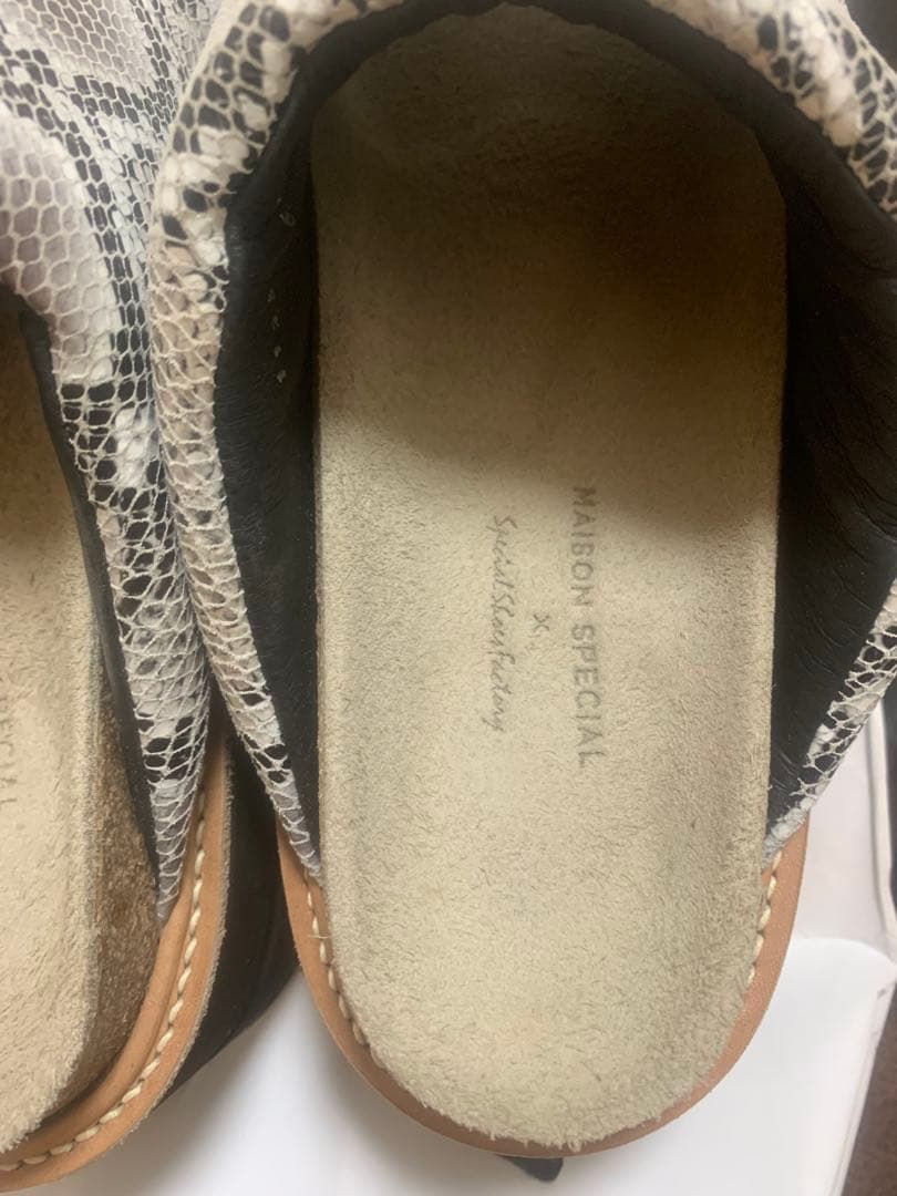 MAISON SPECIAL サンダル