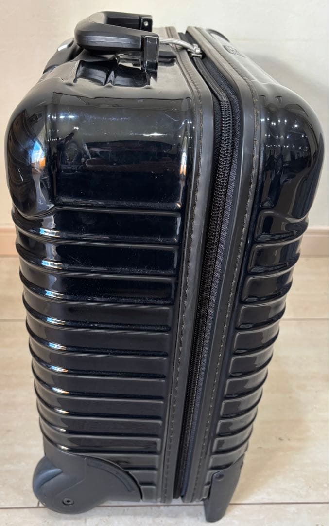リモワ サルサデラックス 25L ビジネストローリー 機内持込 2輪　黒