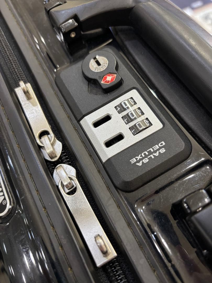 リモワ サルサデラックス 25L ビジネストローリー 機内持込 2輪　黒