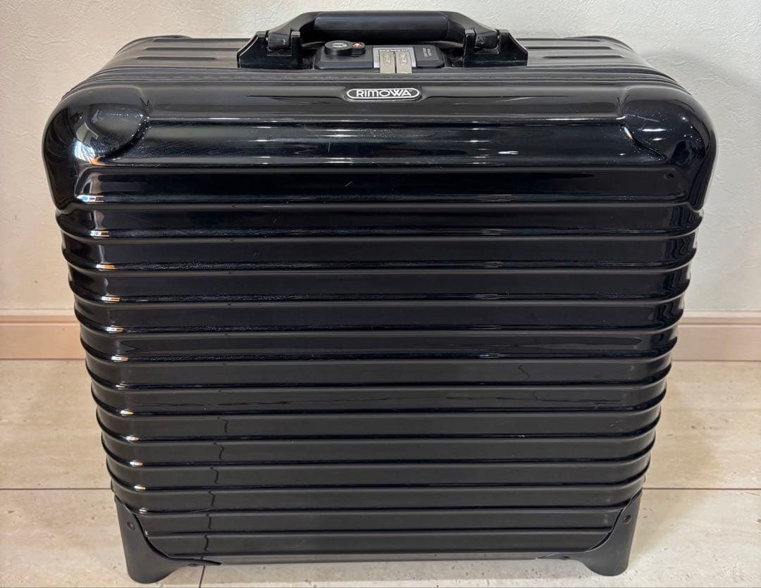 リモワ サルサデラックス 25L ビジネストローリー 機内持込 2輪　黒