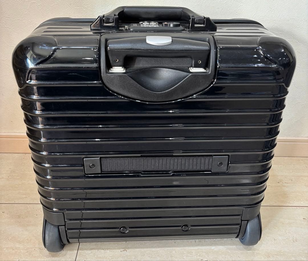 リモワ サルサデラックス 25L ビジネストローリー 機内持込 2輪　黒