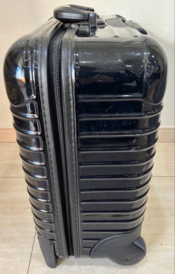 リモワ サルサデラックス 25L ビジネストローリー 機内持込 2輪　黒