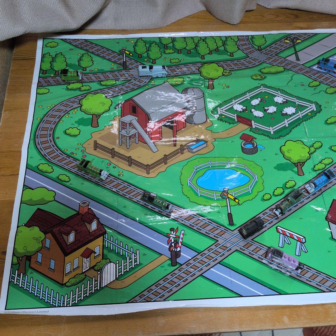 ディズニー　エルモ　音の出る絵本 トーマス　フィギュアプレイマット付き絵本など