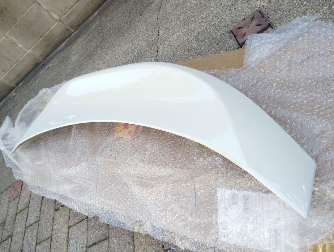 ZN6 86 BRZ トランクスポイラー　リアウイング　パールホワイト塗装済新品