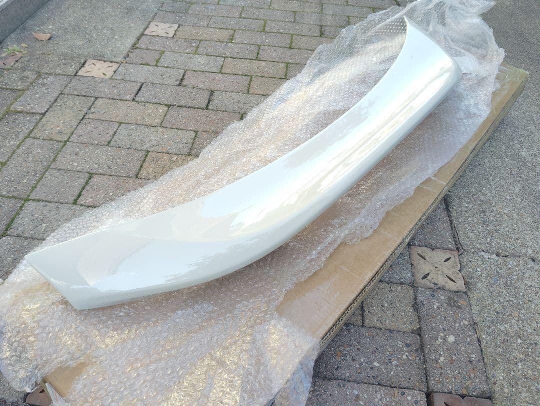 ZN6 86 BRZ トランクスポイラー　リアウイング　パールホワイト塗装済新品