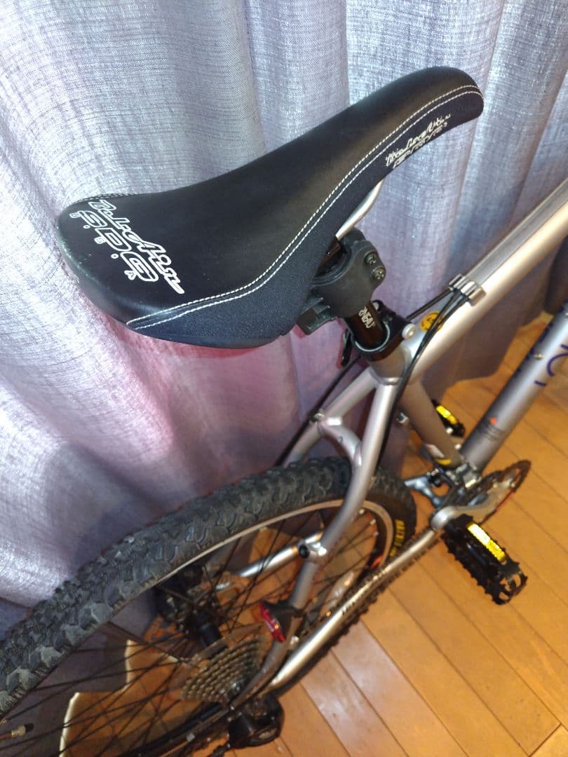 LOUIS GARNEAU マウンテンバイク 26インチ