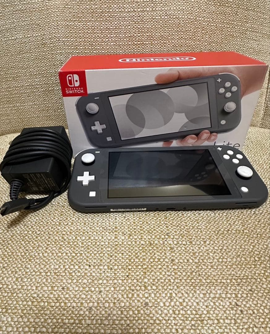 【値下げ】Nintendo Switch Lite 本体 ACアダプター付き