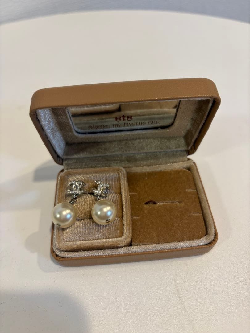 CHANEL パール ピアス