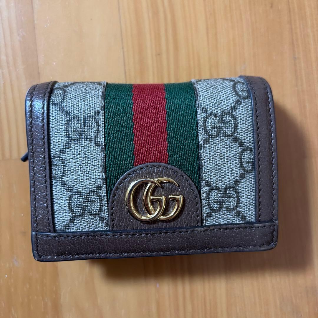 GUCCI 二つ折り財布 箱付き