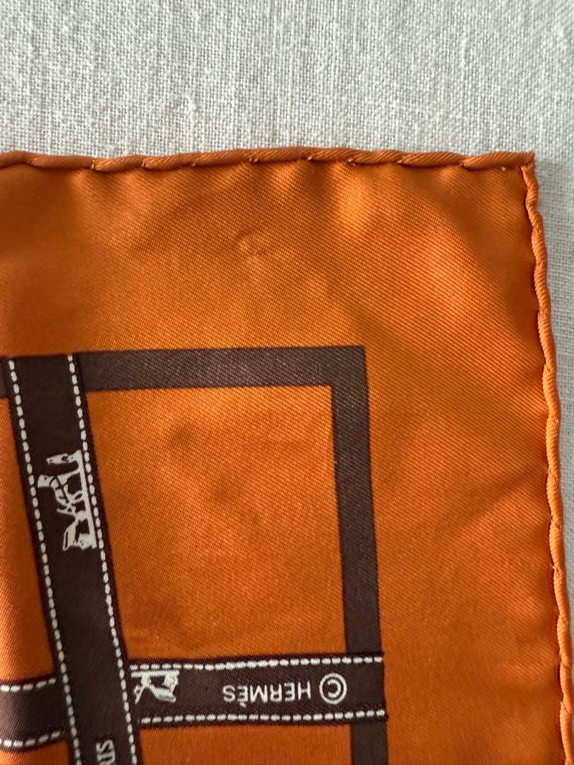 HERMES エルメス プチ　カレ　スカーフ ガヴロッシュ ボルデュックリボン