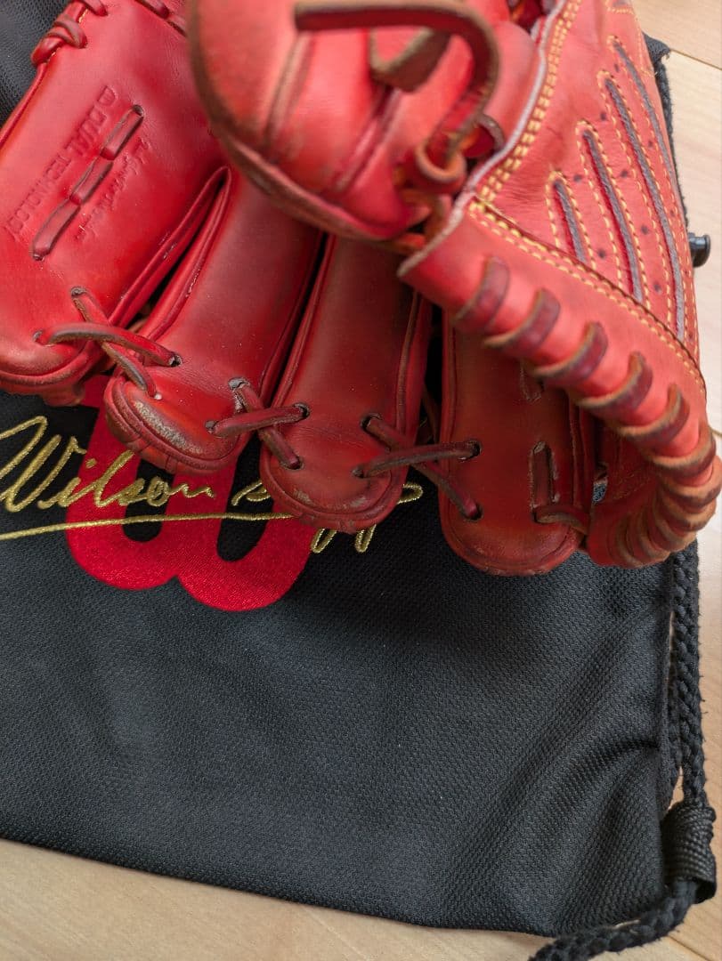 お年玉価格！Wilson 硬式野球　ピッチャー用　グローブ 　縦型　硬少し残