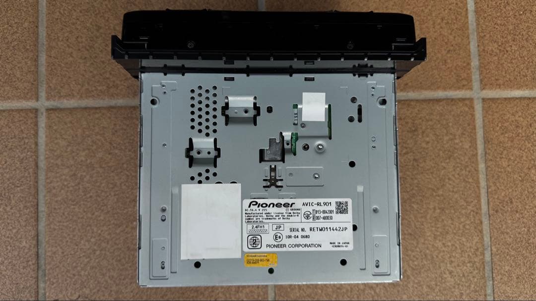 Pioneer carrozzeria 楽ナビ AVIC-RL901 8インチ