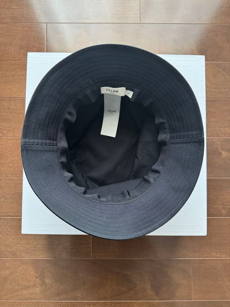 1回1〜2時間使用！極美品！箱付き！CELINE トリオンフバケットハット L