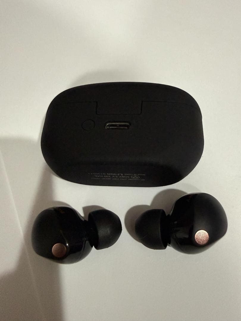 ソニー　ワイヤレスイヤホン　WF-1000XM5 ブラック