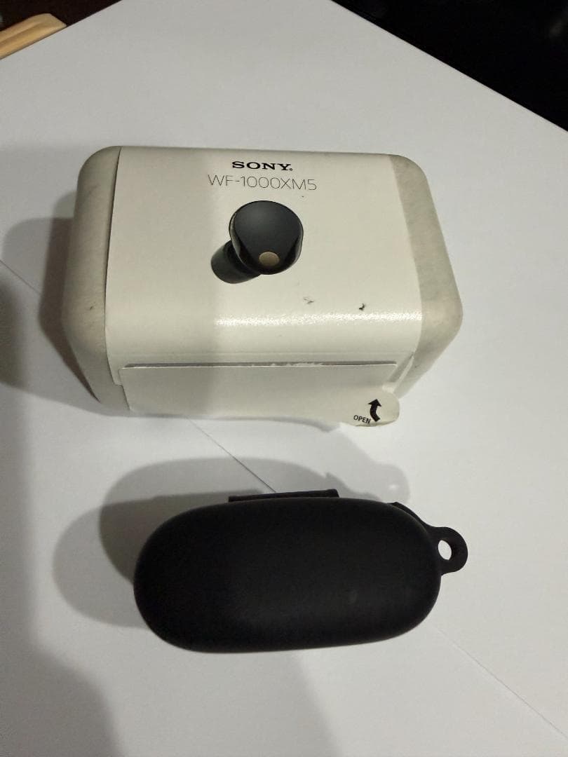 ソニー　ワイヤレスイヤホン　WF-1000XM5 ブラック