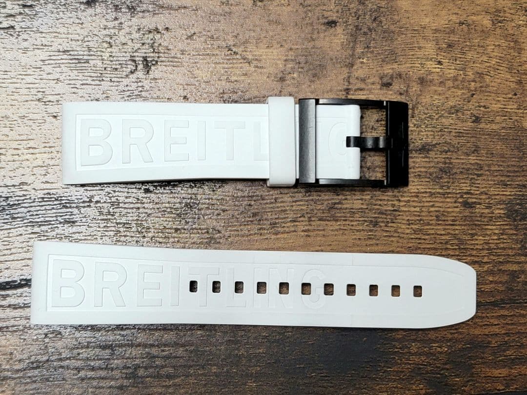 BREITLING ラバーベルト ホワイト 多少の汚れあり　バックルつき