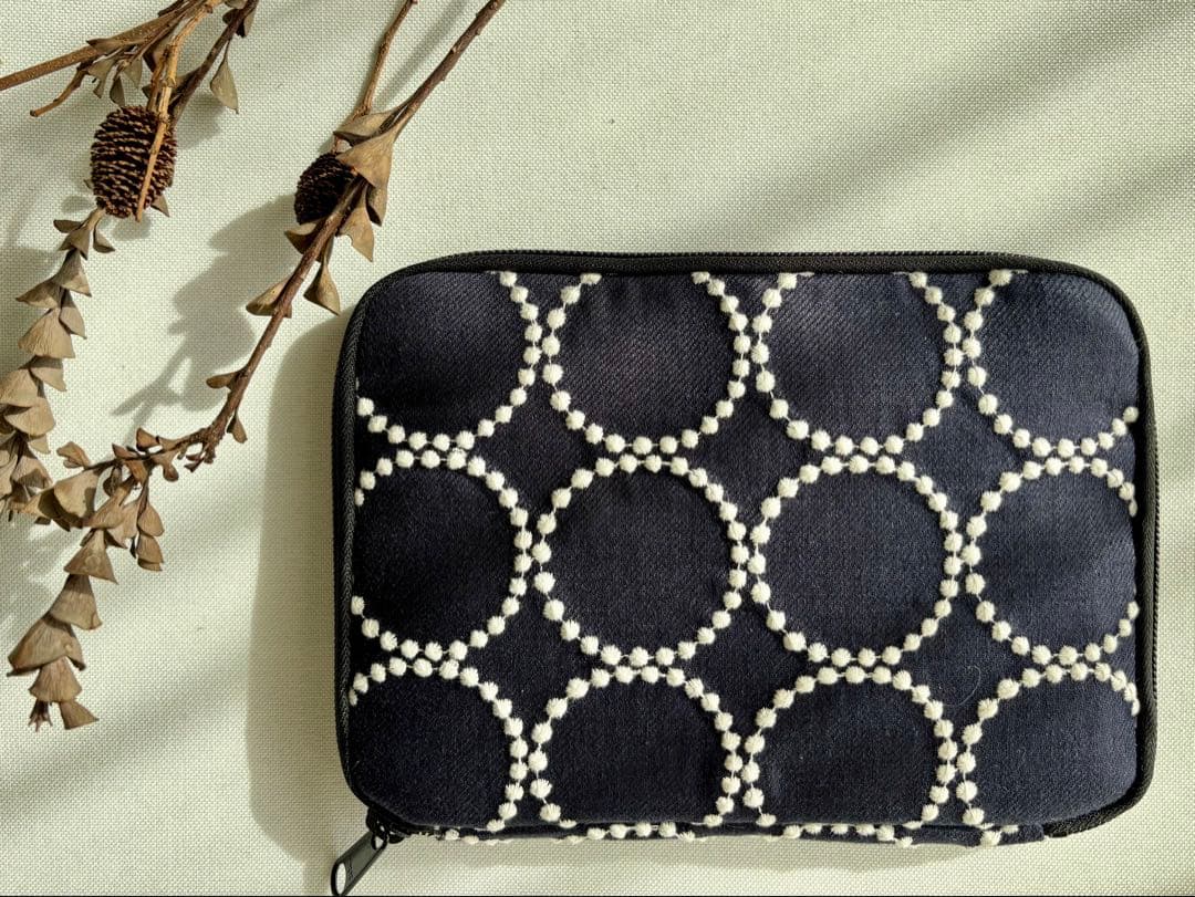 ★完成品【マルチケース】ミナペルホネン タンバリン navy × white