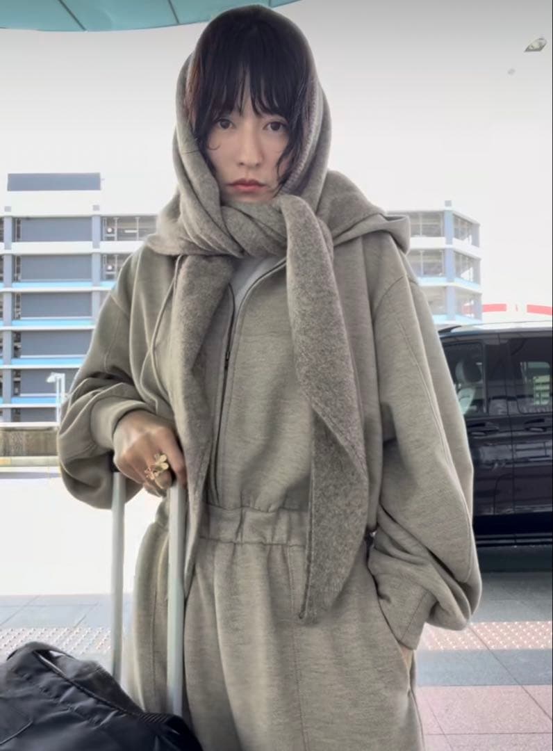 CLANE HOODED SWEAT ALL IN ONE BEIGE 1番