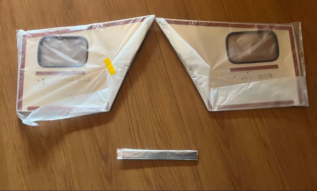 いすゞ 23エルフ ハイキャブ メッキ ドアアンダープロテクター　純正品