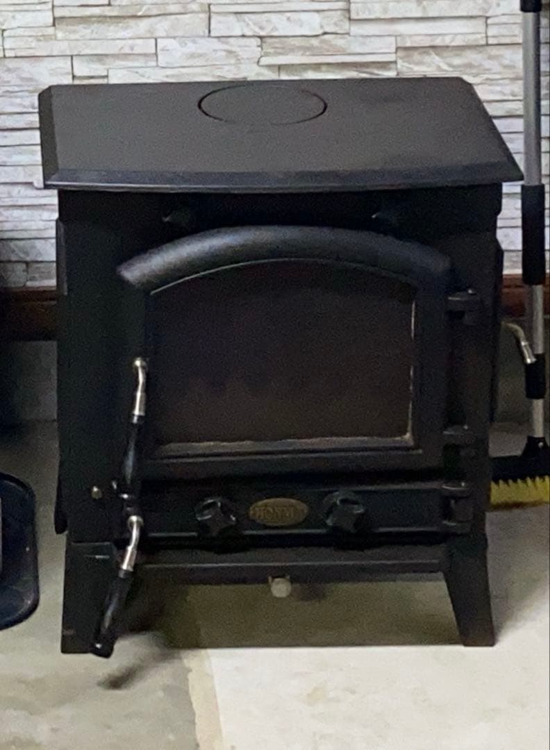 鋳物薪ストーブ HTC-50TX黒色