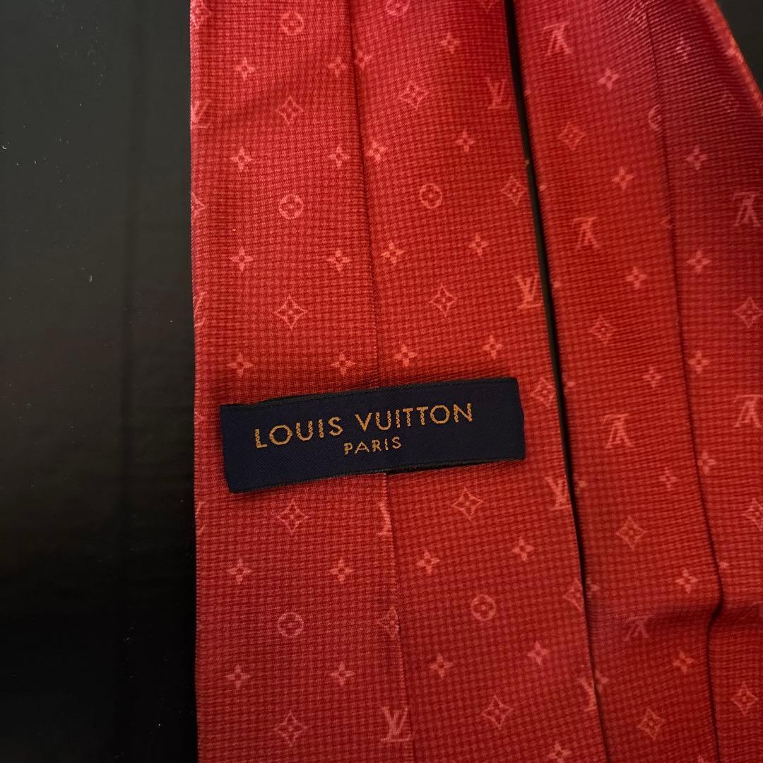 ルイ・ヴィトン レッド ネクタイ