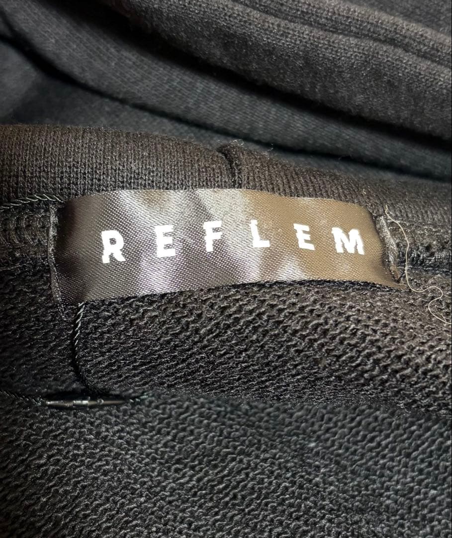 REFLEM レフレム　ジップアップパーカー　十字架　ライトストーン　ブラック