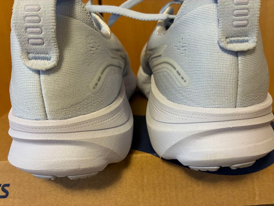 アシックス　GEL KAYANO 32