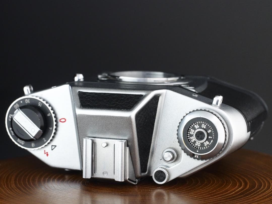 IHAGEE EXA 500 ボディ