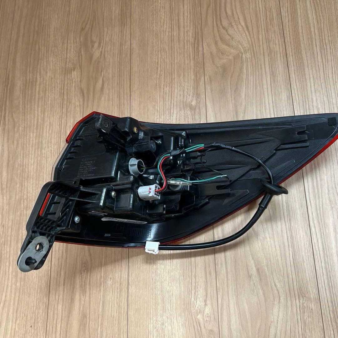 BS9 アウトバック USテールランプ　サイドマーカー