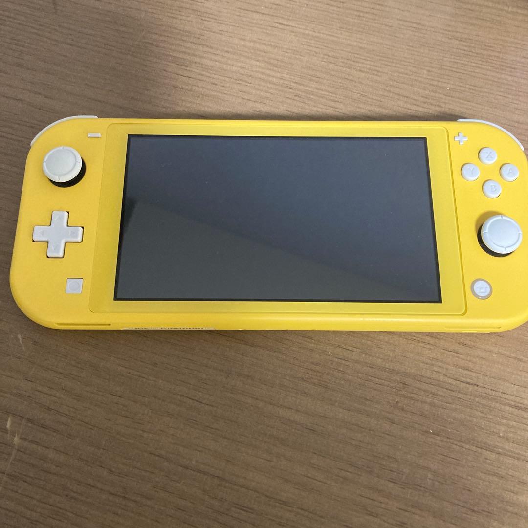 Nintendo Switch Lite イエロー充電器付き