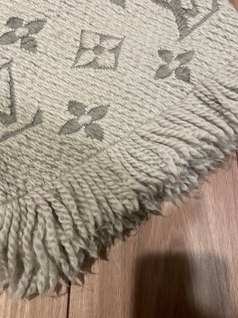 ルイヴィトン　マフラー　グレー　エシャルプ ロゴマニアシャイン