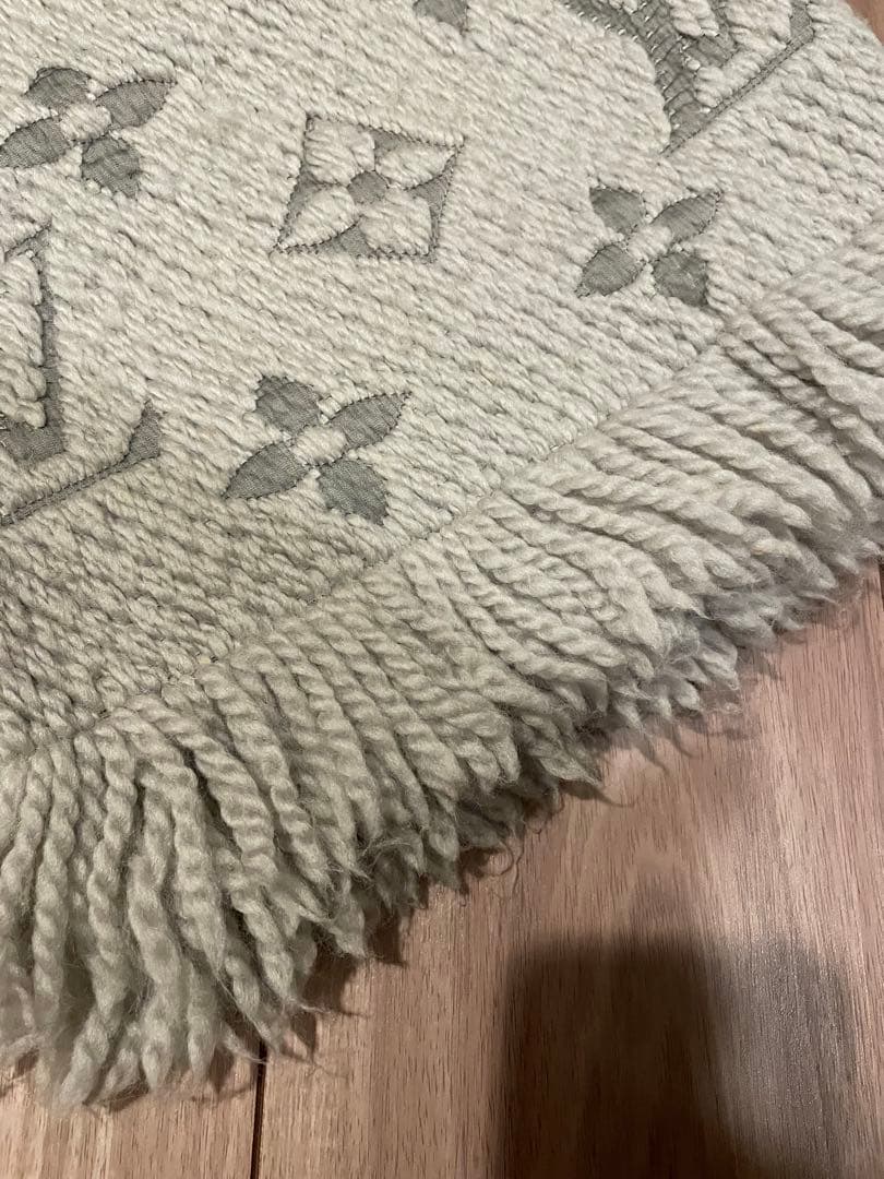 ルイヴィトン　マフラー　グレー　エシャルプ ロゴマニアシャイン