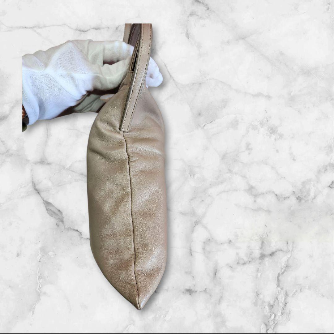 LOEWE ピンクレザーショルダーバッグ