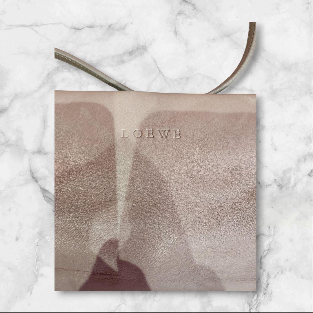 LOEWE ピンクレザーショルダーバッグ