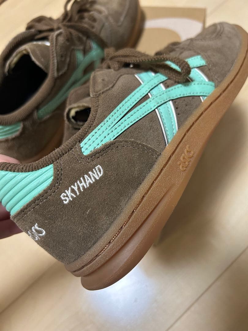 ASICS SKYHAND OG ブラウン/ミント 24.5cm