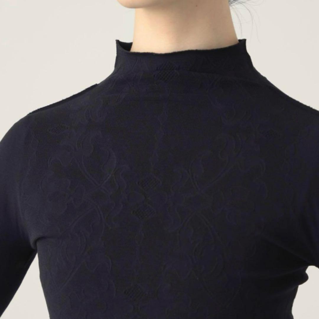 チャコット　ノーソーイングニット　ロミオモチーフローハイネックトップ