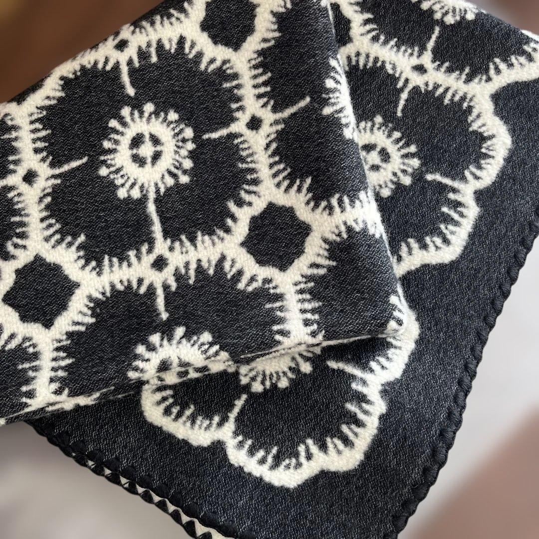 ミナペルホネン　ブランケット　　アネモネ