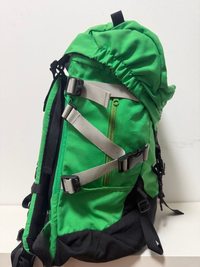 シュプリーム　バックパック　リュック　supreme 緑　グリーン　green