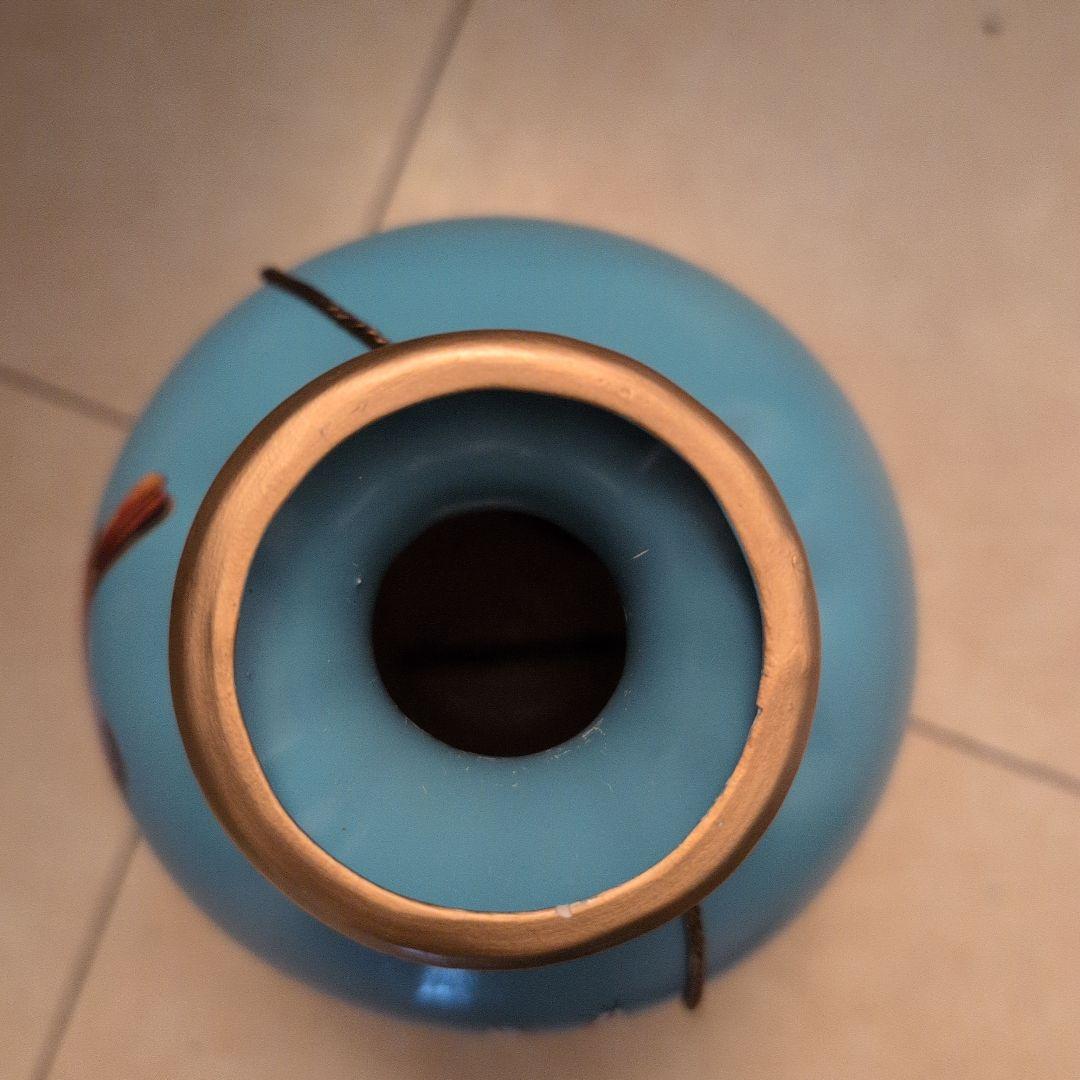 青い陶器の花瓶と皿のセット