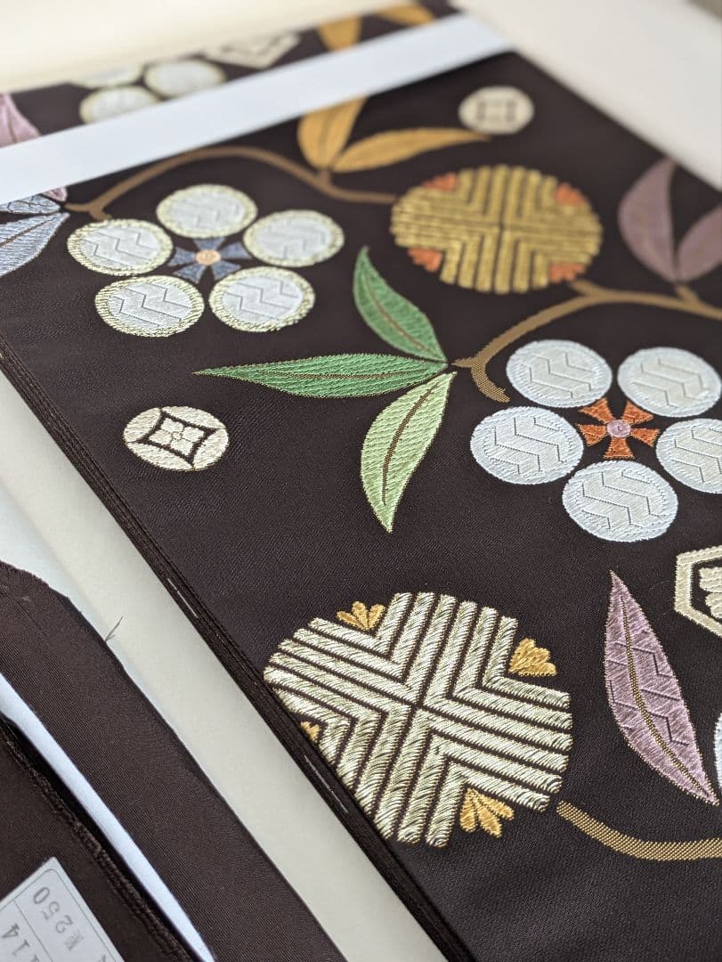 西陣織老舗白寿苑笹菱文様梅豪華袋帯